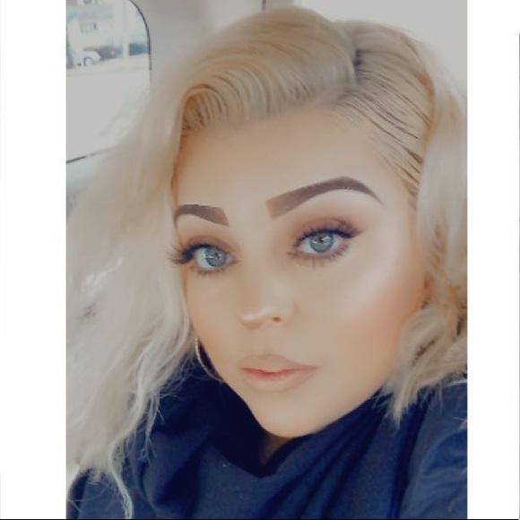 Meet your Posher, Jenny - Picture 1 of 1